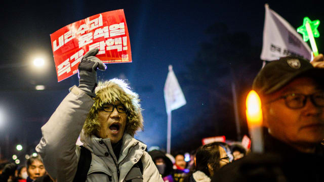 民调：韩国超过七成民众希望总统尹锡悦立即下台或被弹劾