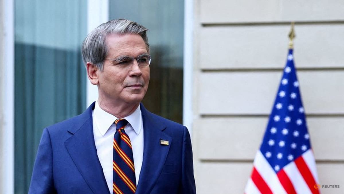 Bessent, Powell warn bank CEOs about Anthropic model risks, Bloomberg News reports