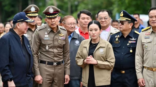 泰国首相前往同柬埔寨接壤的边境地区视察 借此缓和紧张情绪