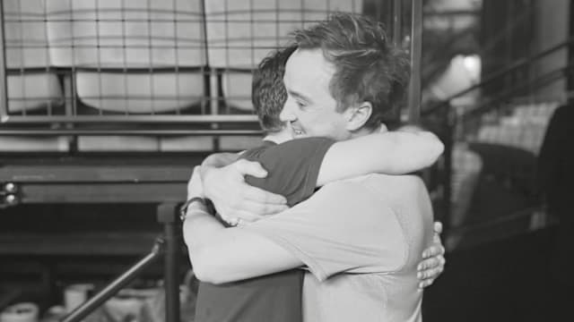 魔法不散！“Harry Potter”和“Draco Malfoy”后台上演世纪大拥抱