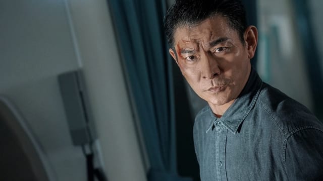 【满城三带黄金甲】《危机航线》：塑造危机不遗余力，化解危机不顾逻辑