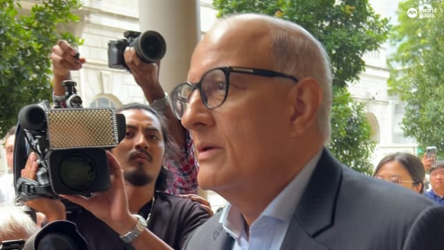 易华仁判刑后不予置评 离开高等法院