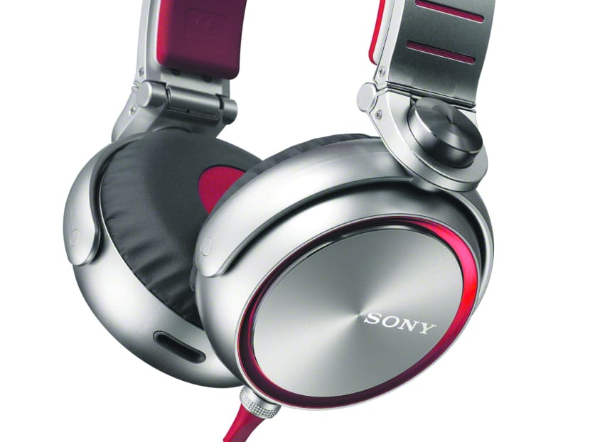 Sony headphones pump up the bass - TODAY