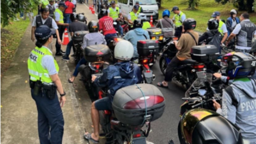18 penunggang motosikal didapati tiada lesen sah dalam operasi dekat Pusat Pemeriksaan Woodlands