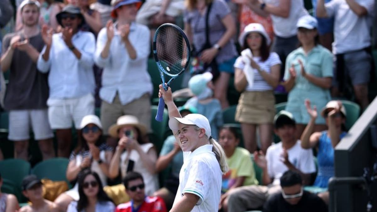 Raducanu, Kartal and Tarvet get British Wimbledon charge off to flying start