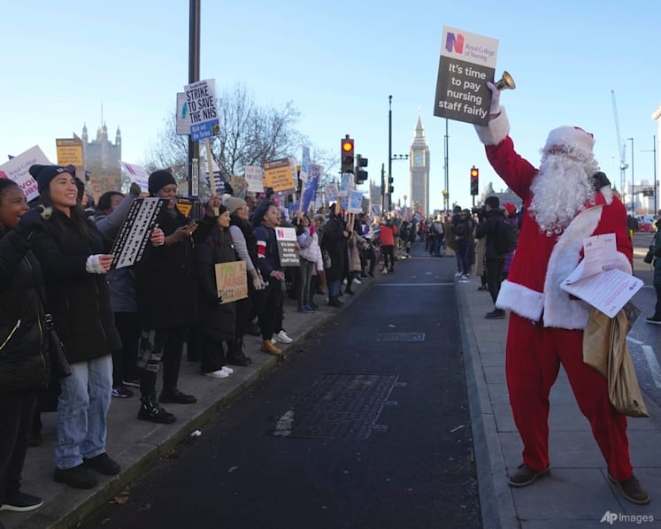 Winter of discontent: UK comes to standstill as workers go on strike in lead-up to Christmas
