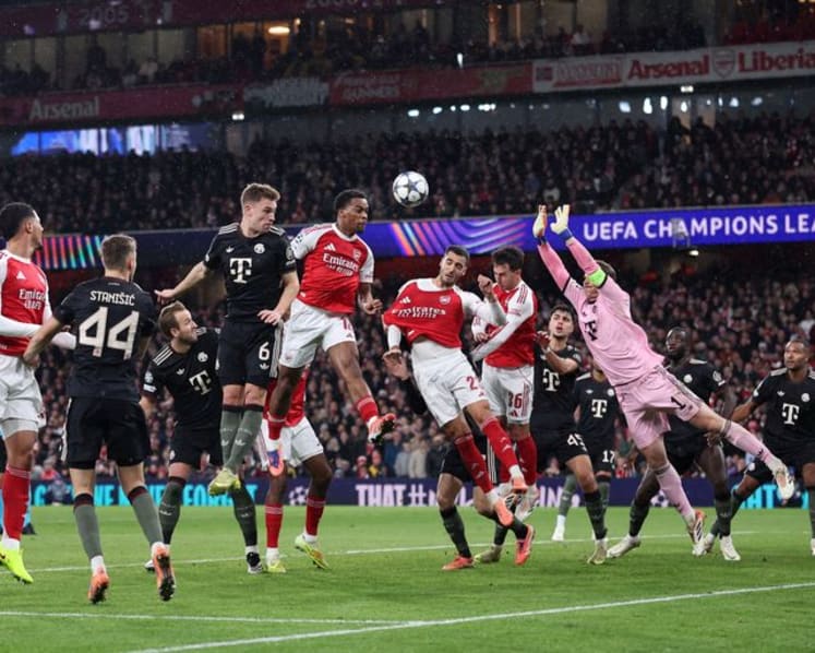 Arsenal stun Bayern Munich to seize Champions League top spot