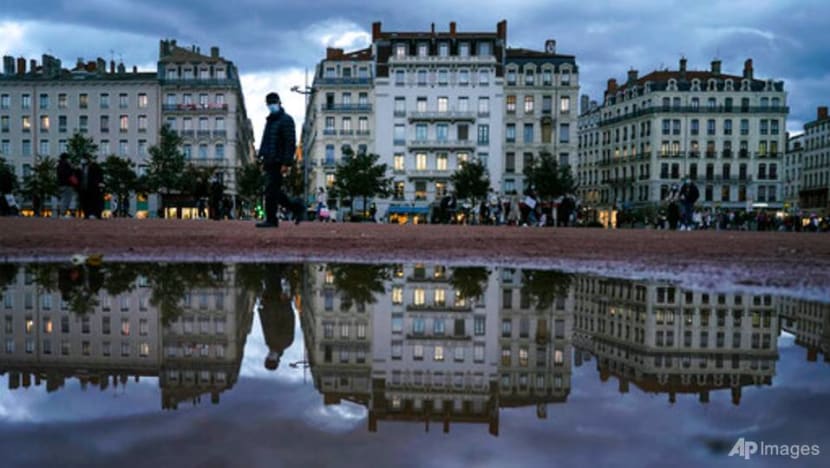 France braces for monthlong lockdown as COVID-19 deaths mount