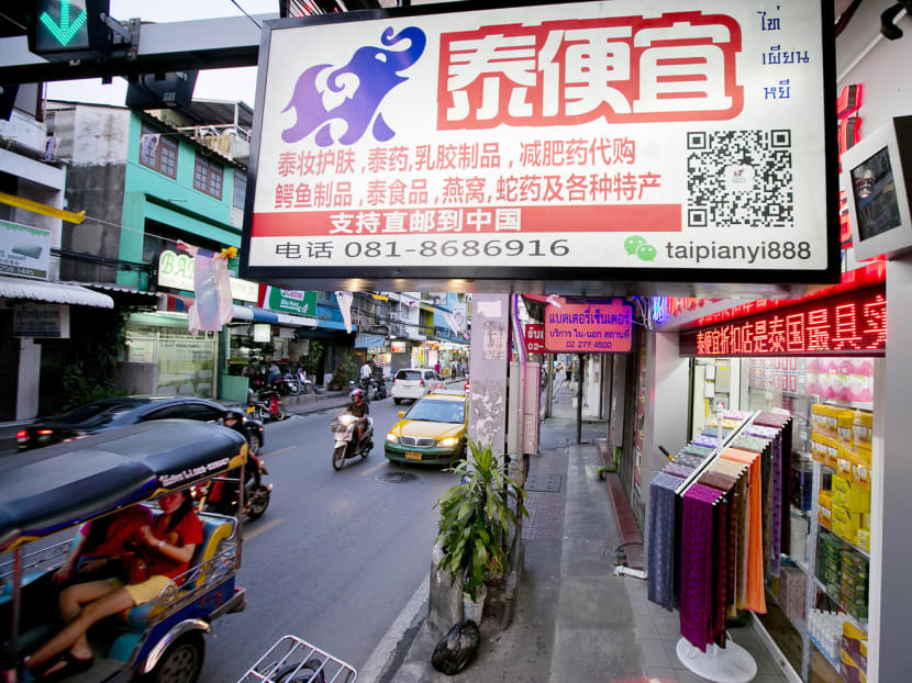 New Chinatowns are forming across Bangkok, including in Huai Khwang where the Chinese Embassy is located. In these communities, Yunnan cuisine restaurants, southern Chinese-style bakeries, Chinese beauty salons and retail shops sprout. Many apartments are also occupied by Chinese. Photo: Bangkok Post