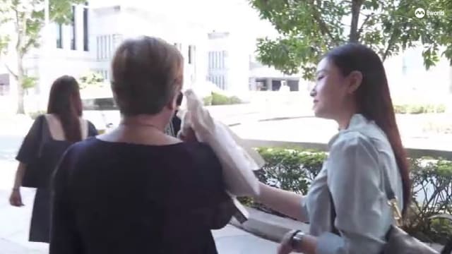 “每个人都有做错事” 七旬老母老泪纵横安慰女儿狱中要坚强