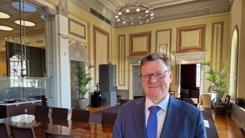 Exclusive-Nordics and Estonia rolling out offline card payment back-up in case internet cut