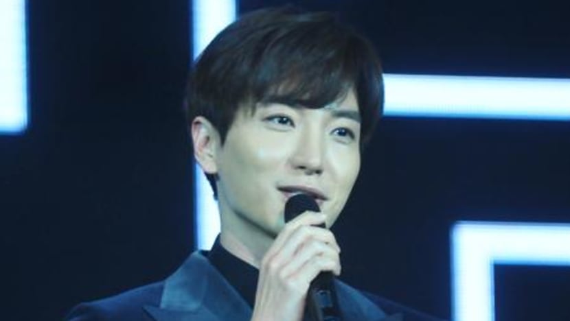 Super Junior′s Leeteuk Talks About Competing in Same Time Slot as Choi Siwon Super Junior′s Leeteuk Talks About Competing in Same Time Slot as Choi Siwon