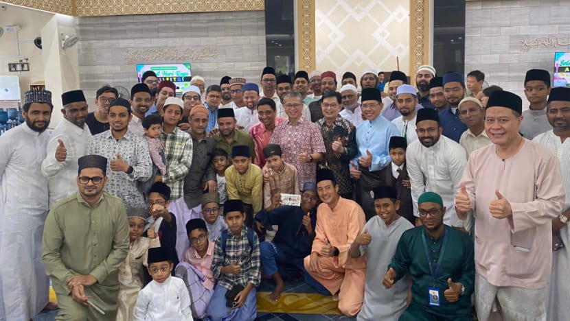 OLEH-OLEH TEMASEK: Pilih Baju (Pilihan) Raya