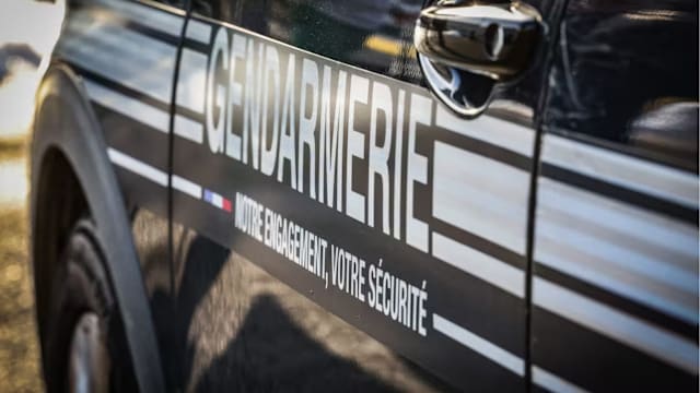 家人清理冰箱发现两具婴儿遗体 法国母亲被控杀婴