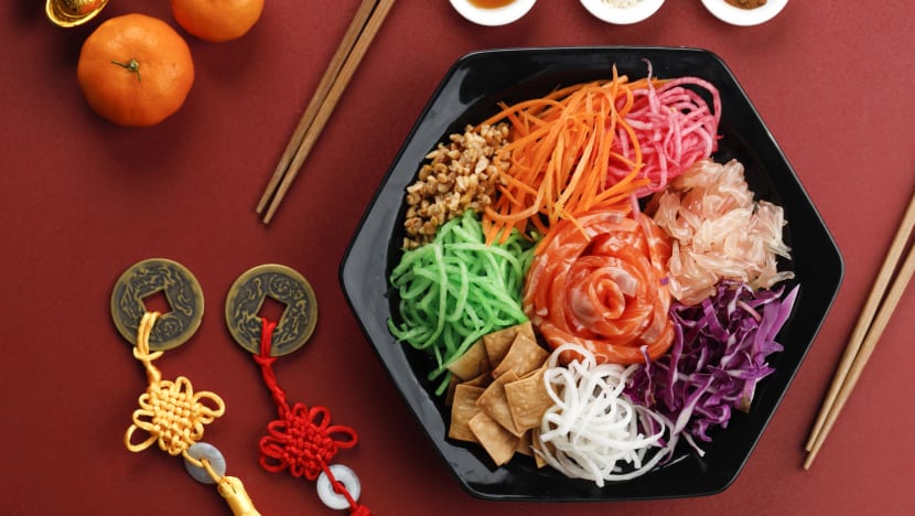 Ini keistimewaan sajian tradisi 'Yusheng' sempena Tahun Baharu Cina Ini keistimewaan sajian tradisi 'Yusheng' sempena Tahun Baharu Cina