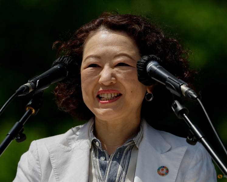 Japan's top labour union group urges government to stabilise forex