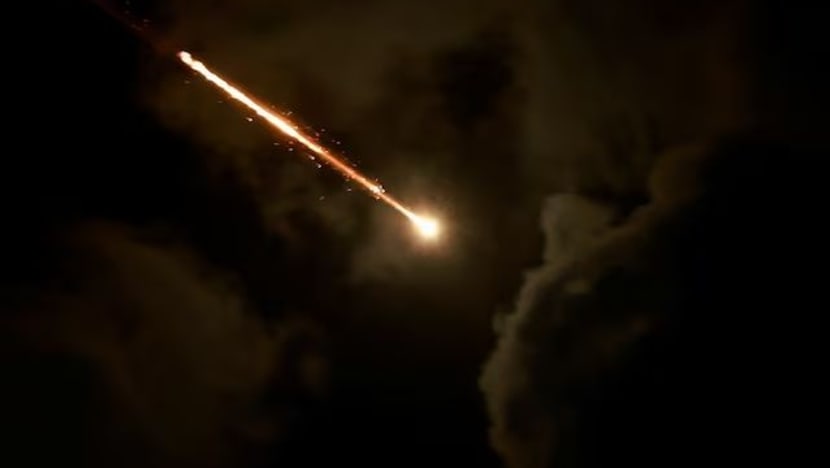Dunia menggesa menahan diri, Iran mau ‘hancurkan’ Israel jika balas serangan rudal Dunia menggesa menahan diri, Iran mau ‘hancurkan’ Israel jika balas serangan rudal