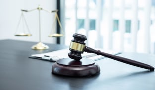 மோசடிக் குற்றங்களுக்குக் குறைந்தது 6 பிரம்படிகள் தண்டனை