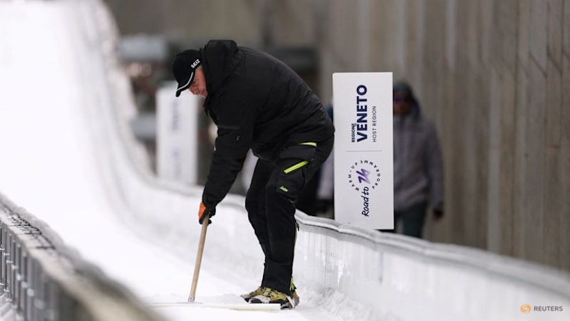 Transport fears force cap on ticket sales for events in Italy's Cortina