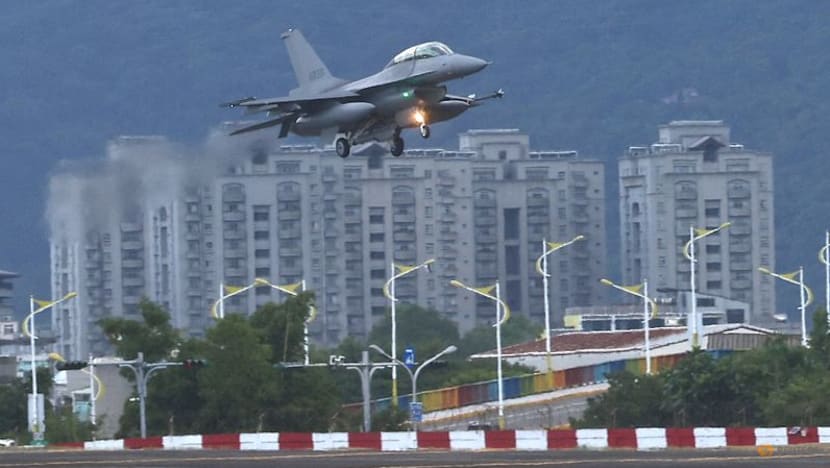 Taiwan says delayed US F-16s to start arriving this year