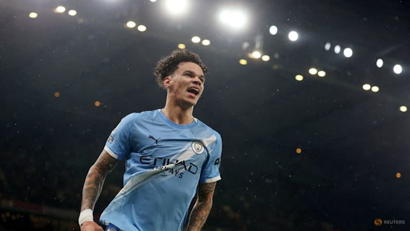 Man City crank up pressure on Arsenal, Villa and Chelsea drop points