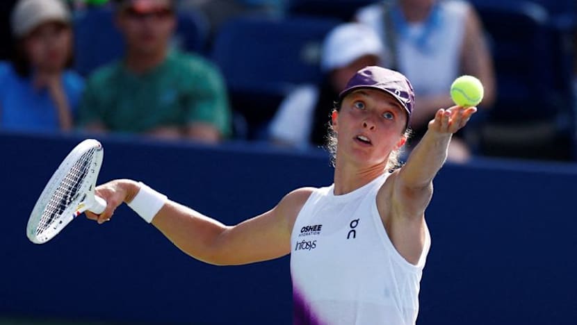 Swiatek happy to swap noisy Ashe spotlight for intimate Grandstand