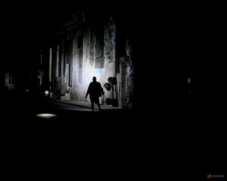 Cuba begins recovery efforts after second grid collapse in a week
