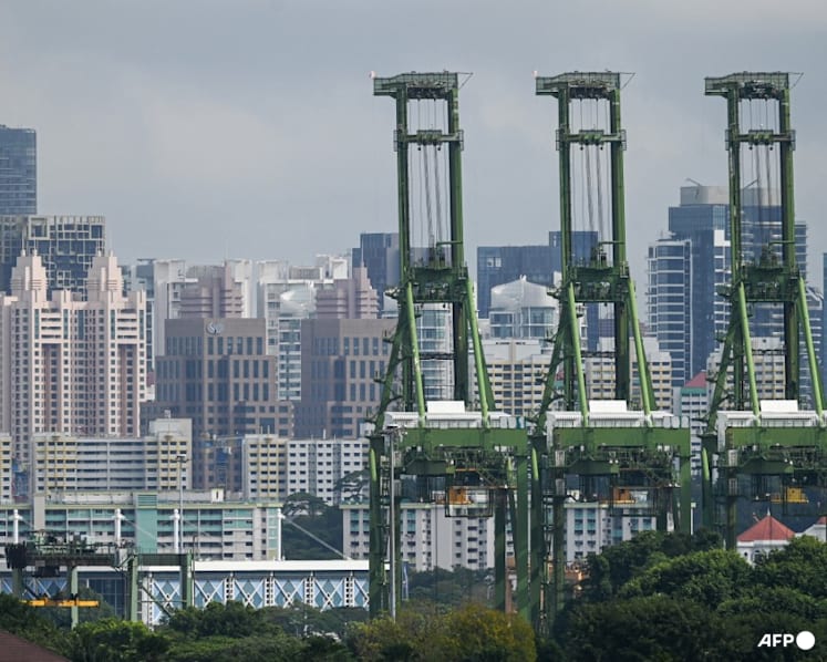Singapore's key exports, led by electronics, rebound 6.9% in September; much stronger than forecast