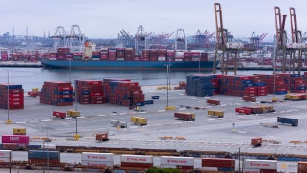 China vows to defend 'justice' in looming trade talks with US - Channel News Asia (Picture 2)