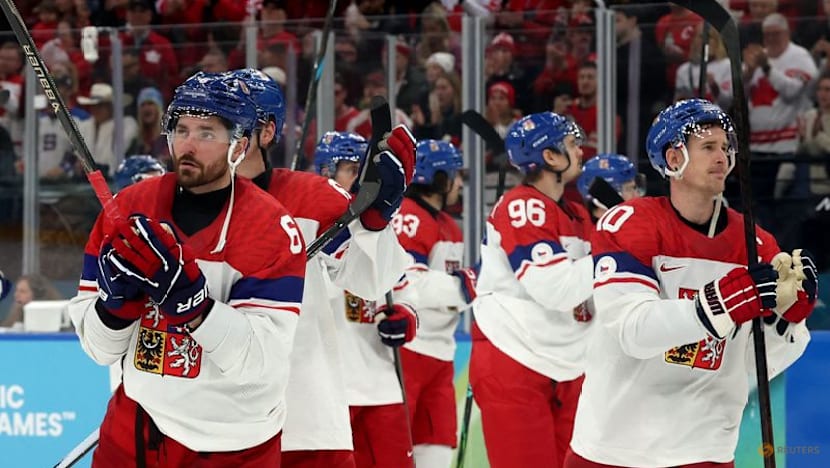 Ice hockey-Canada survive OT thriller with Czechs to reach men's semis