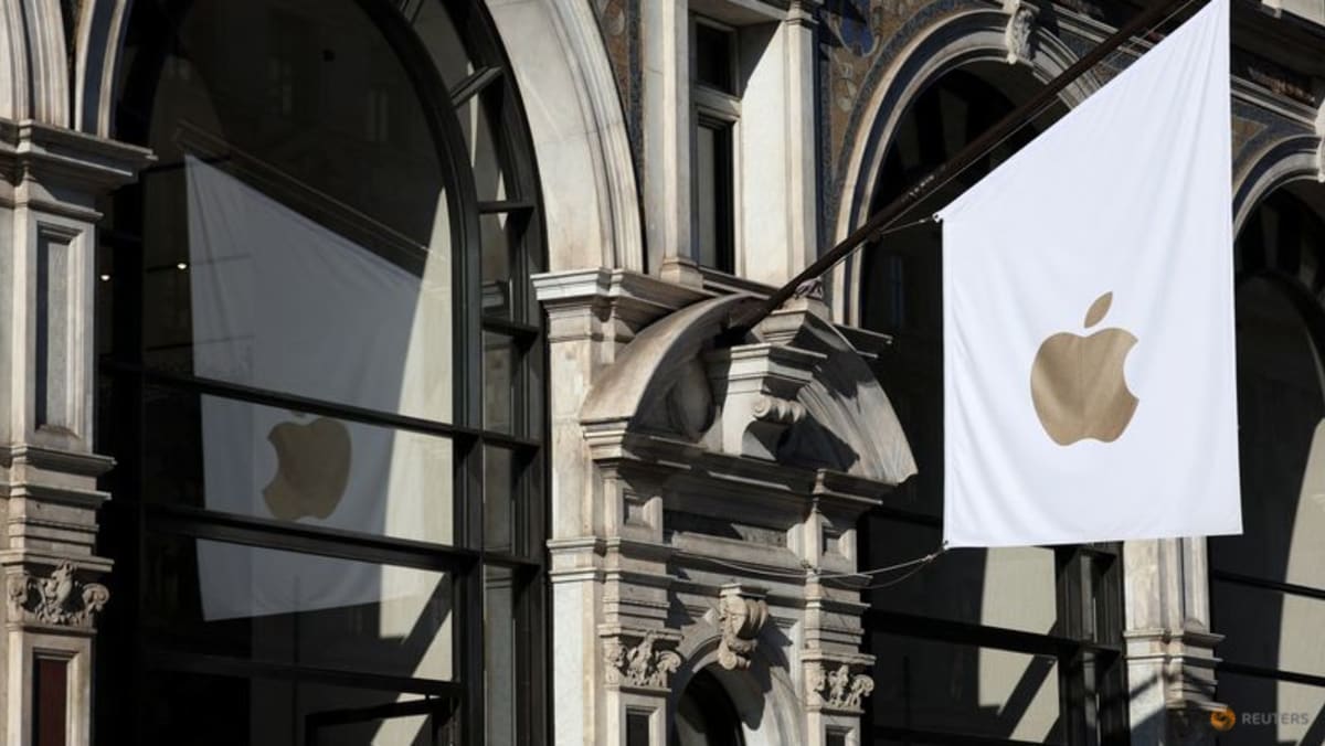 Apple losing over $1 billion a year on streaming service, the Information reports