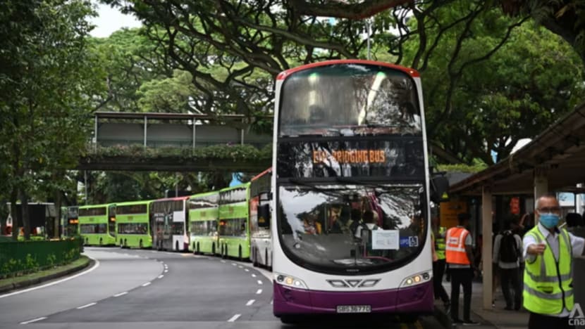 Gangguan MRT Laluan Timur-Barat: Apa yang perlu anda tahu tentang laluan perjalanan alternatif