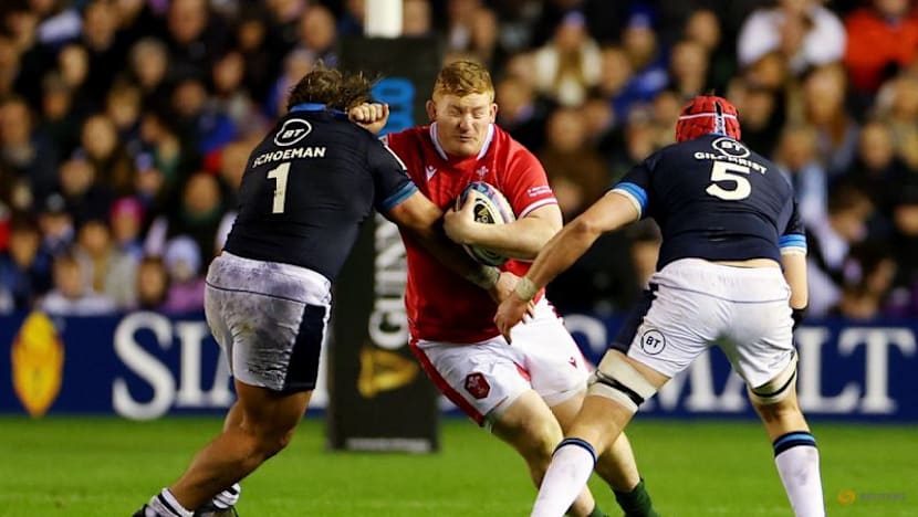 Wales name England-based prop Carre in squad for Autumn Series