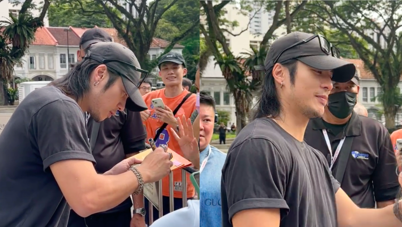 Handsome HK Singer Spotted In Orchard Road, And Netizens Want To Know Who He Is Handsome HK Singer Spotted In Orchard Road, And Netizens Want To Know Who He Is