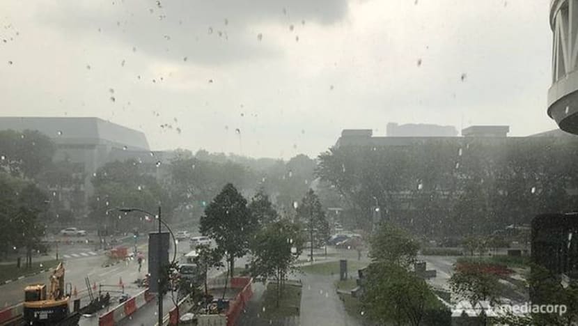 Hujan terus diramal pada separuh pertama bulan Mei