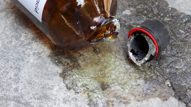 中国籍女子于美国疑遭泼化学液体 情况危急