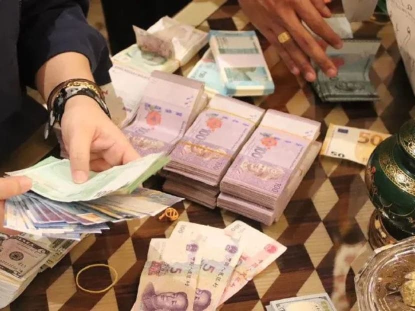 The Malaysian Anti-Corruption Commission (MACC) seized cash worth about RM38 million (S$11 million) and 200kg gold valued at nearly RM60 million, as well as 17 luxury cars from a 42-year-old businessman.