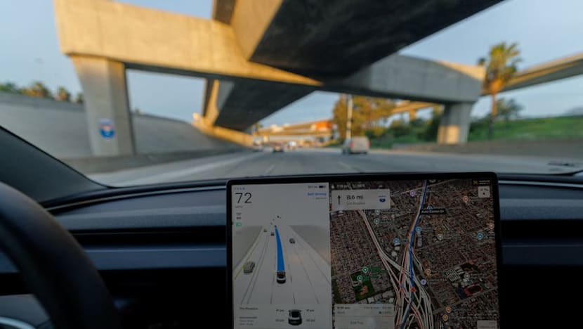 Slovenia clears Tesla's FSD driver assistance ahead of EU vote サムネイル