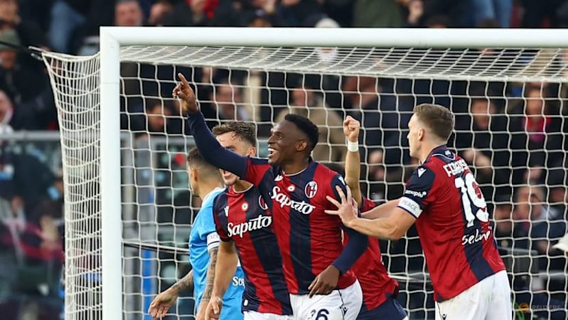 Napoli fall in Bologna as top of the table remains tight