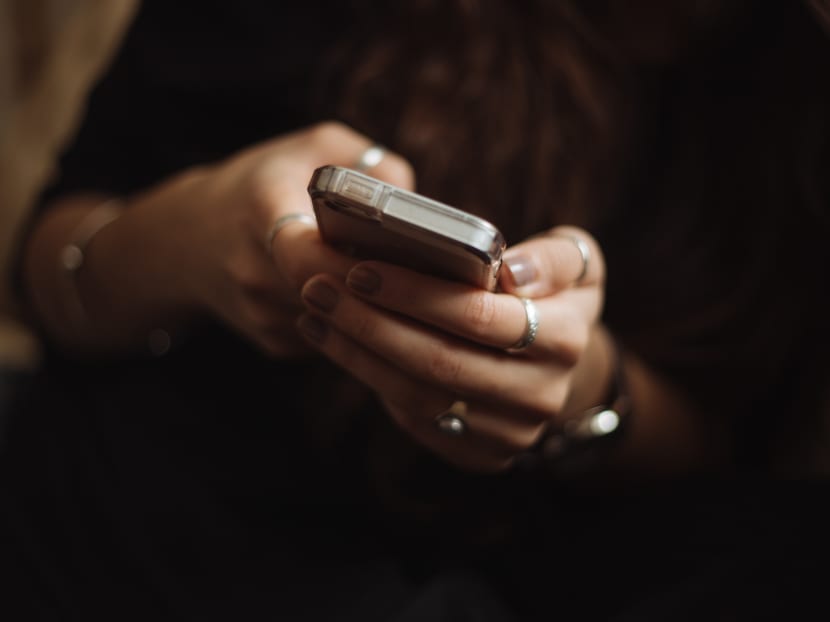 How love scammers trick women How love scammers trick women
