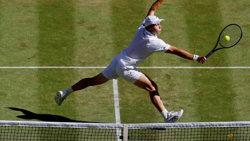 Fery marches on as Britain's unlikely Wimbledon standard-bearer