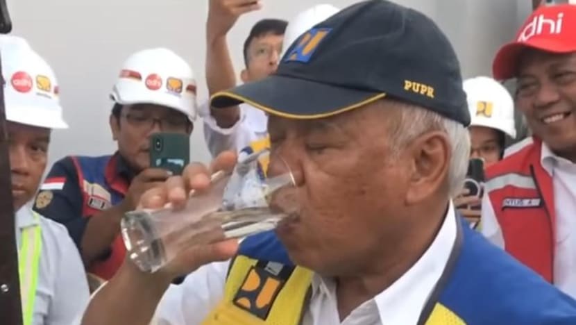 Tonton momen Menteri Basuki langsung minum air keran di IKN