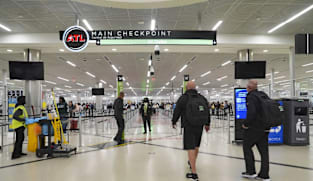 US Senate moves to end airport chaos