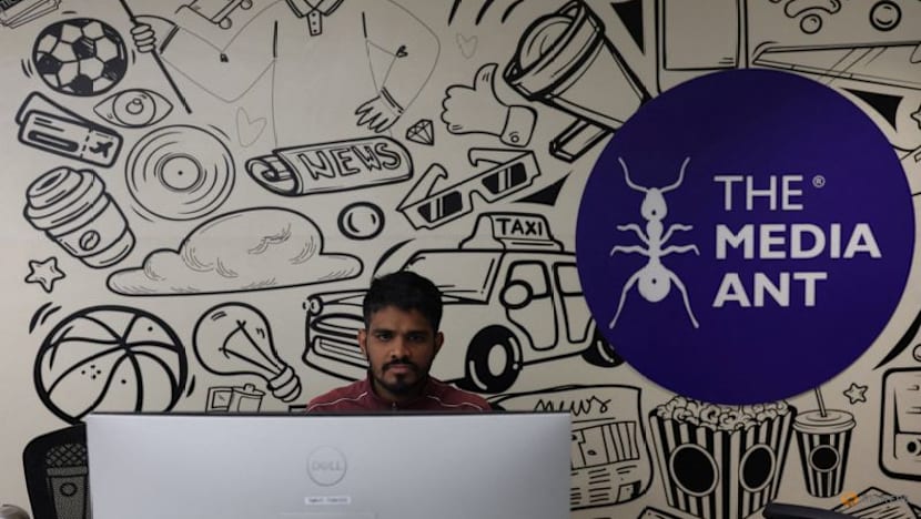 Meet the AI chatbots replacing India's call-center workers