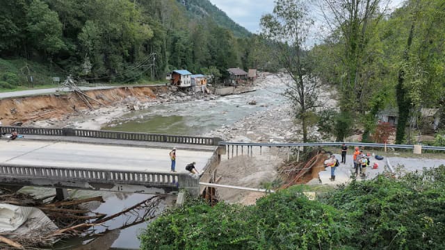 飓风海伦袭美致逾100亡 拜登计划到北卡州视察