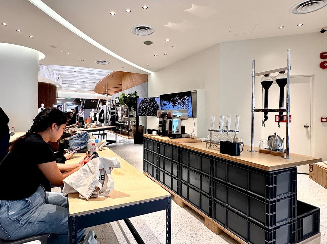 Blue Bottle Coffee To Open First South-East Asia Cafe In Singapore - 8days