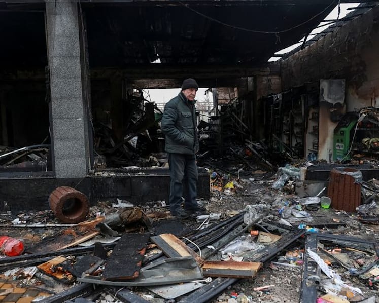 Ukraine, Russia hold peace talks in Geneva as Trump puts pressure on Kyiv