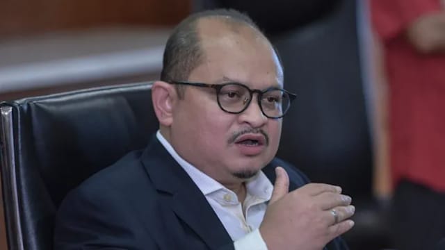 涉嫌收取商人大约18万令吉贿赂 三苏依斯干达今天被控