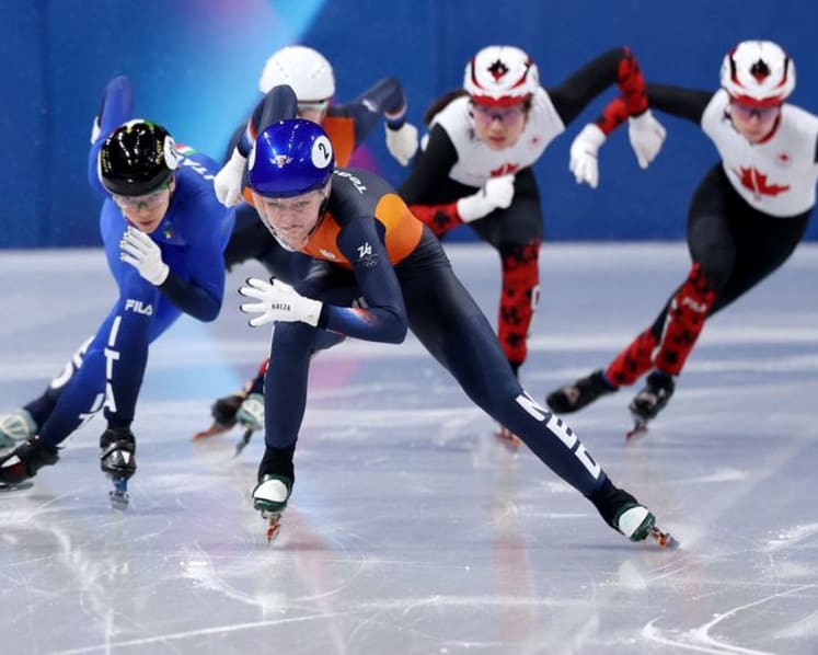 Short track-Italy's Fontana enjoys silver lining as she matches record