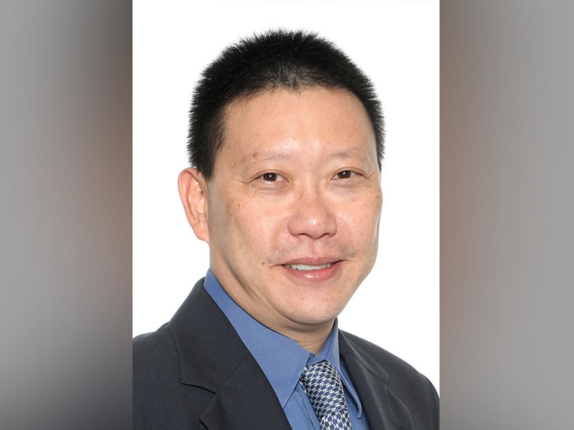 In an incident last year, veteran eye specialist Lennard Harold Thean See Yin tailgated a Grab driver’s car and threw an unopened wine bottle at it.